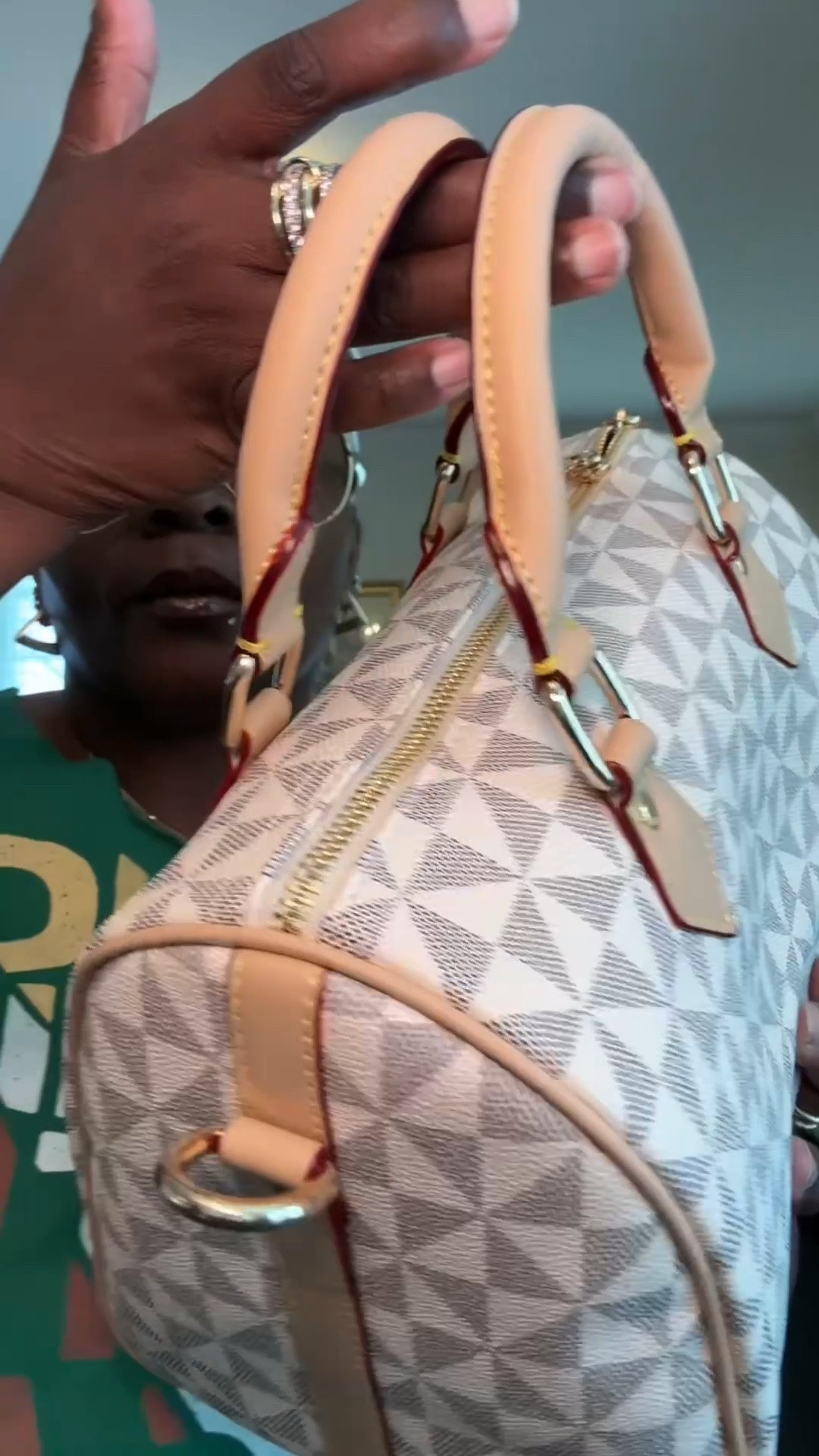 I can’t help it. I love this bag.😍It’s the perfect everyday summer bag. #summerbag #tophandlebags #creamhandbags #crossbody #fashionhandbags

#LTKootd #LTKPlusSize