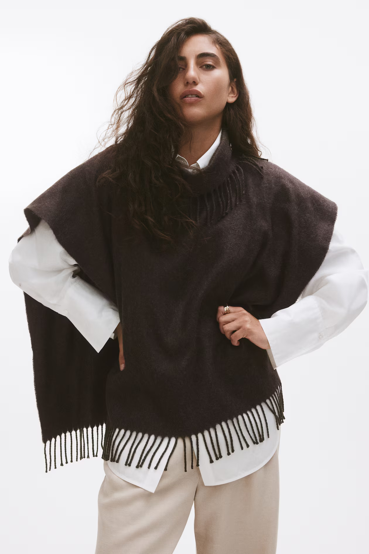 Fringe-trimmed cape - Dark brown - Ladies | H&M GB | H&M (UK, MY, IN, SG, PH, TW, HK)