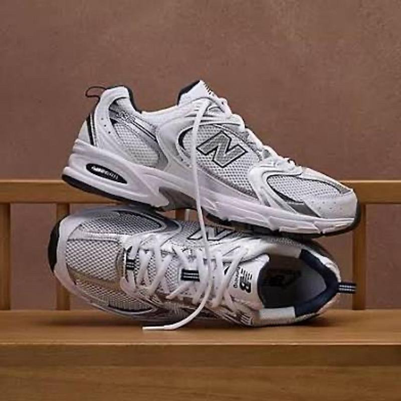 New Balance Women's 530 Sneaker | Urban Outfitters (US and RoW)