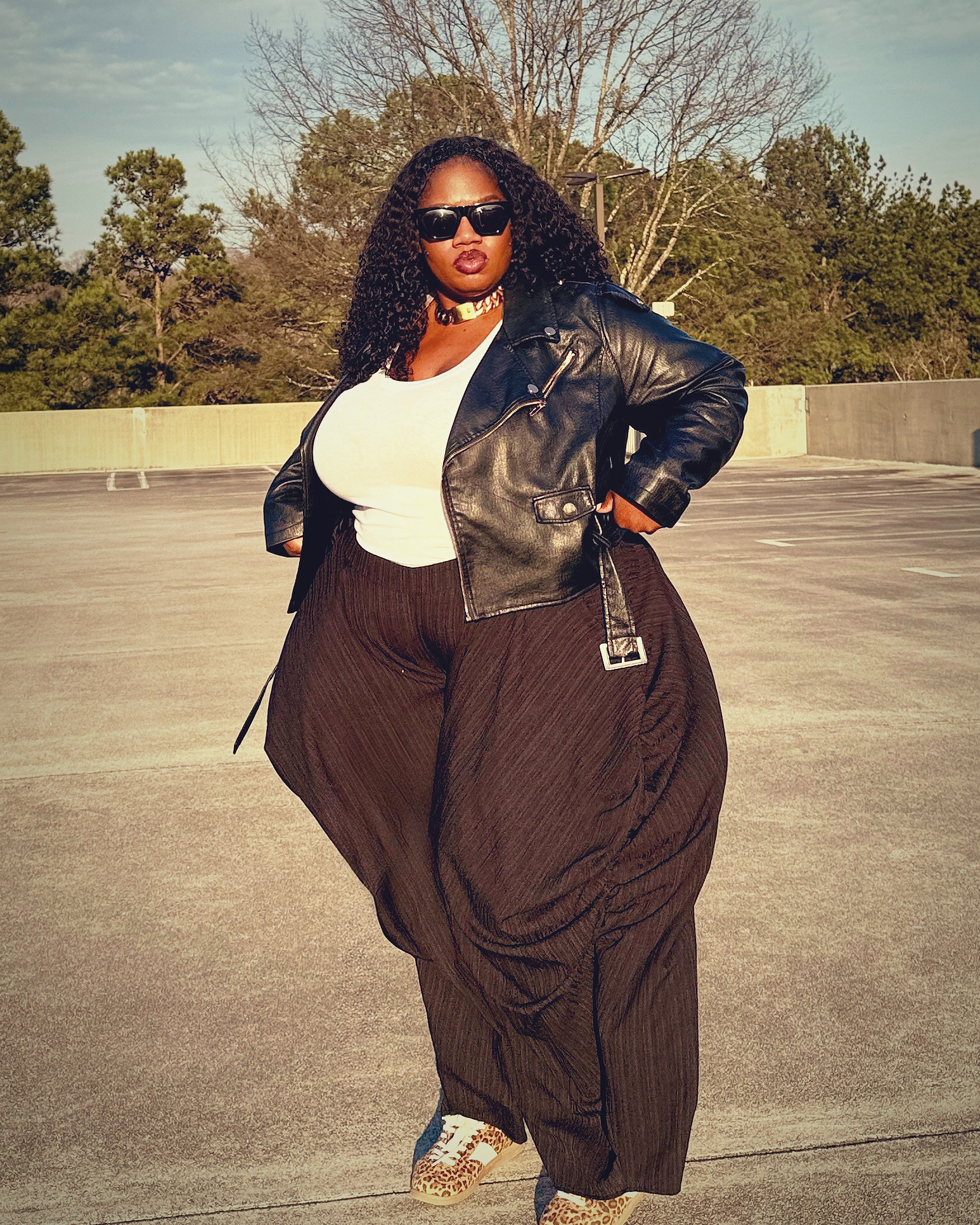 Listen by now y’all know I’m all about the chic yet chill outfit vibes! Because one i’m always going to do is pair a leather jacket with something. 

#LTKootd #LTKPlusSize #LTKgrwm