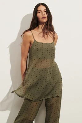 VANESSA KHAKI SLEEVELESS SPOT CAMI TOP | DISSH