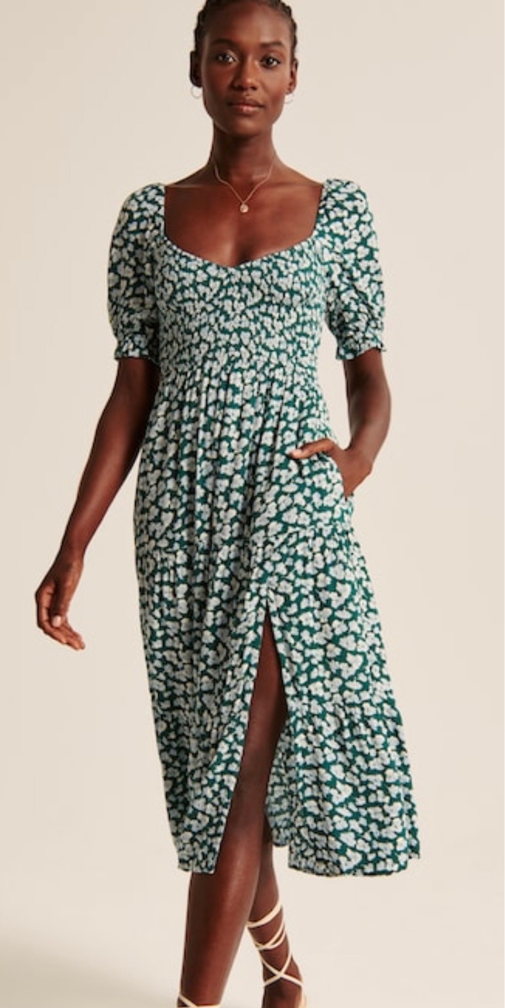 Abercrombie & Fitch sale! Limited Time: Up To 25% Off Select Styles!
This Abercrombie & Fitch short sleeve smocked dress is pretty to wear into the fall with some boots! 

#abercrombie #dresssale #fall #abercrombiesale #dress #mididress #summertofall #casualstyle 


#LTKunder50 #LTKsalealert #LTKworkwear