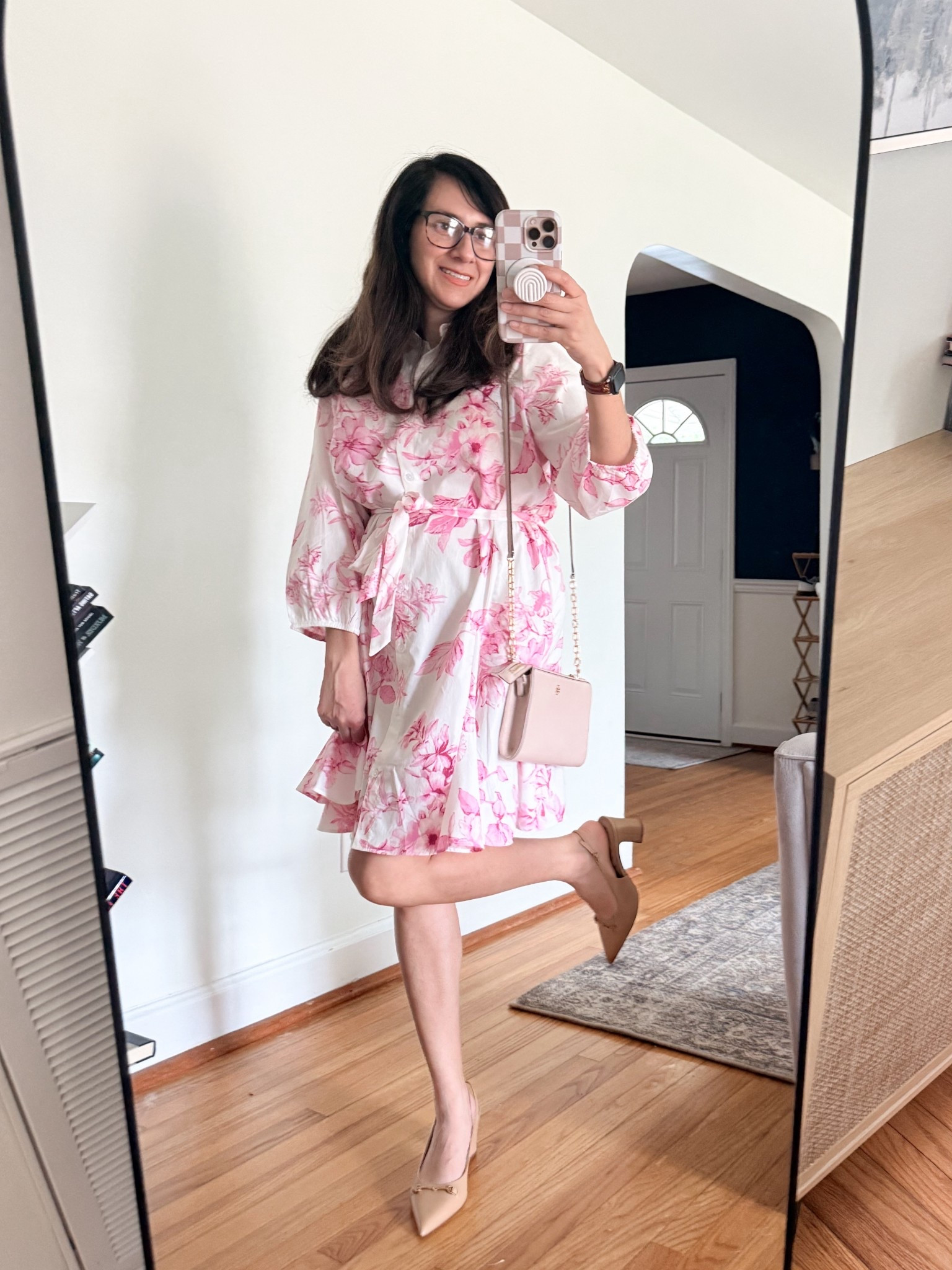 For my Corporate girls who still love a feminine outfit!

Workwear doesn’t have to be stiff or boring.
A feminine dress, neutral heels, and you’re ready for the office.

This one is perfect for:
-Office days
-Meetings
-After-work dinner

#LTKootd #LTKOver40 #LTKWorkwear