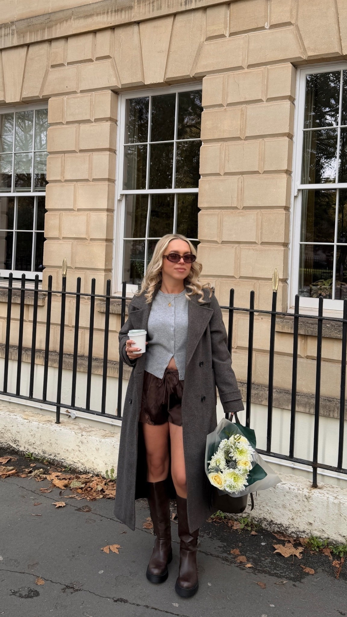 The perfect autumn outfit 🩶

I am going to be wearing this coat on repeat! It’s a wardrobe staple and such a versatile colour 🤎

brown soft trench coat, grey fitted cardigan, brown satin shorts, brown buckle knee high boots 


#LTKpetite #LTKautumn #LTKuk