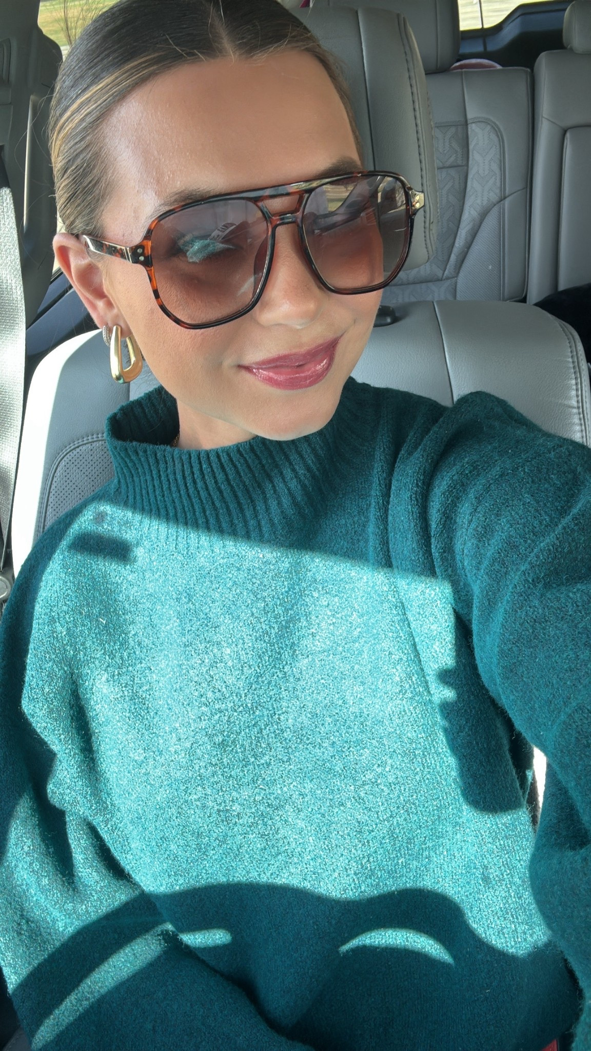 This mock neck sweater is under $35 & feels like $70 😱🤍

#LTKSeasonal #LTKStyleTip #LTKFindsUnder50