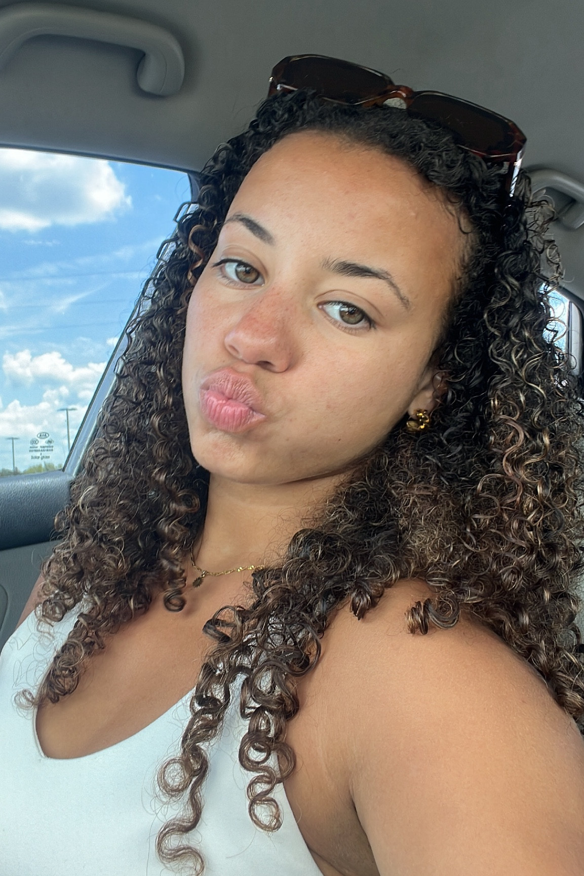 This is the perfect designer sunglasses dupe! They’re so cute and cheap and definitely elevates any outfit! ☀️😎🤩

#LTKStyleTip #LTKSummerSales #LTKSeasonal