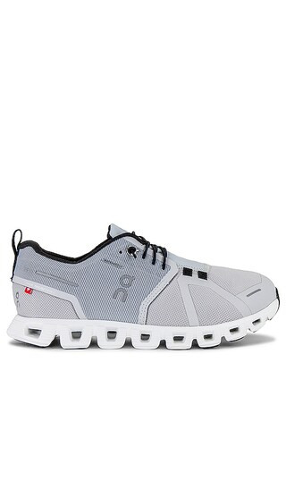 Cloud 5 Waterproof Sneaker in Glacier & White | Revolve Clothing (Global)