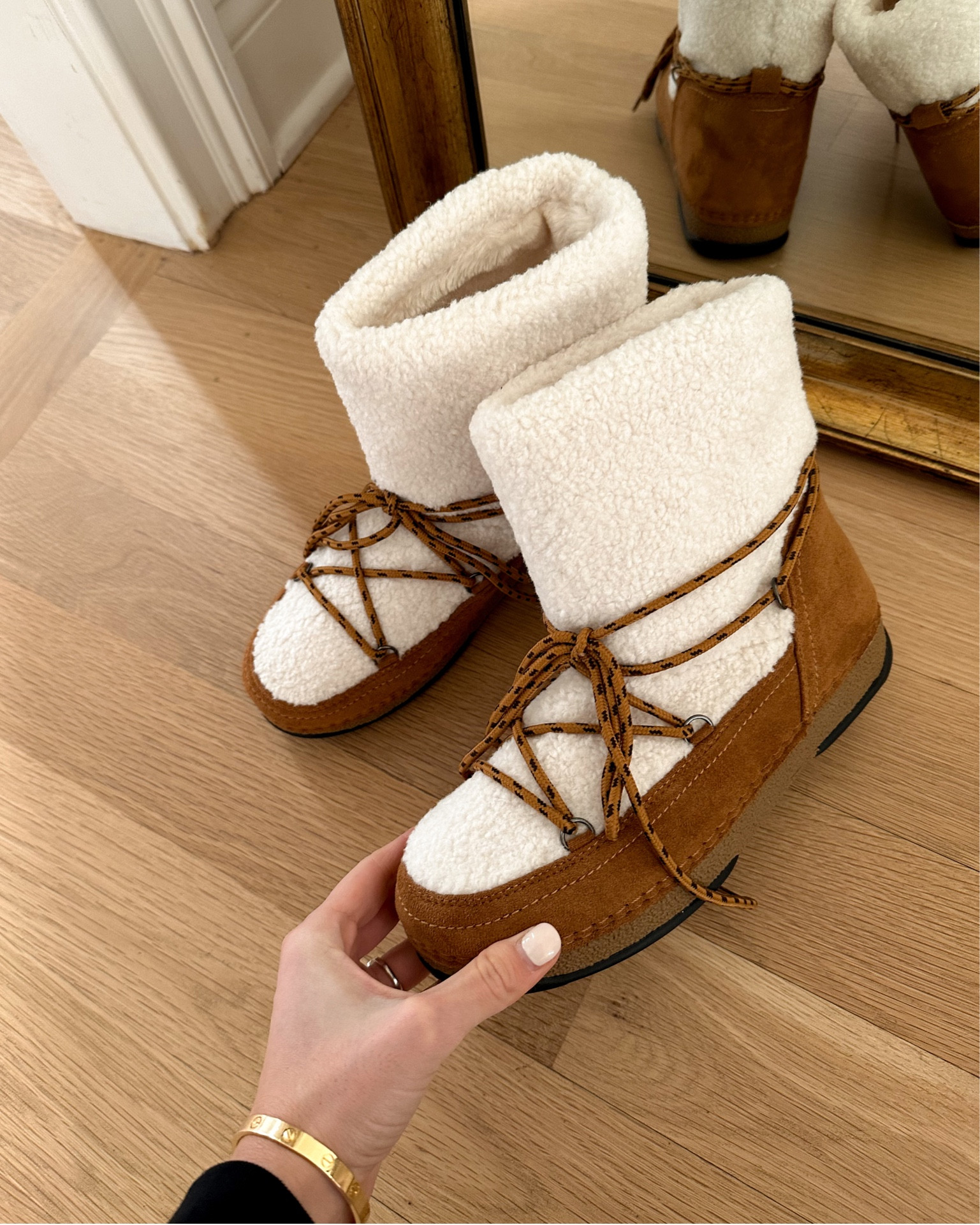 Kat Jamieson shares her favorite winter boots. Snow boot, cold weather, ski. 

#LTKfindsunder50 #LTKshoecrush #LTKSeasonal