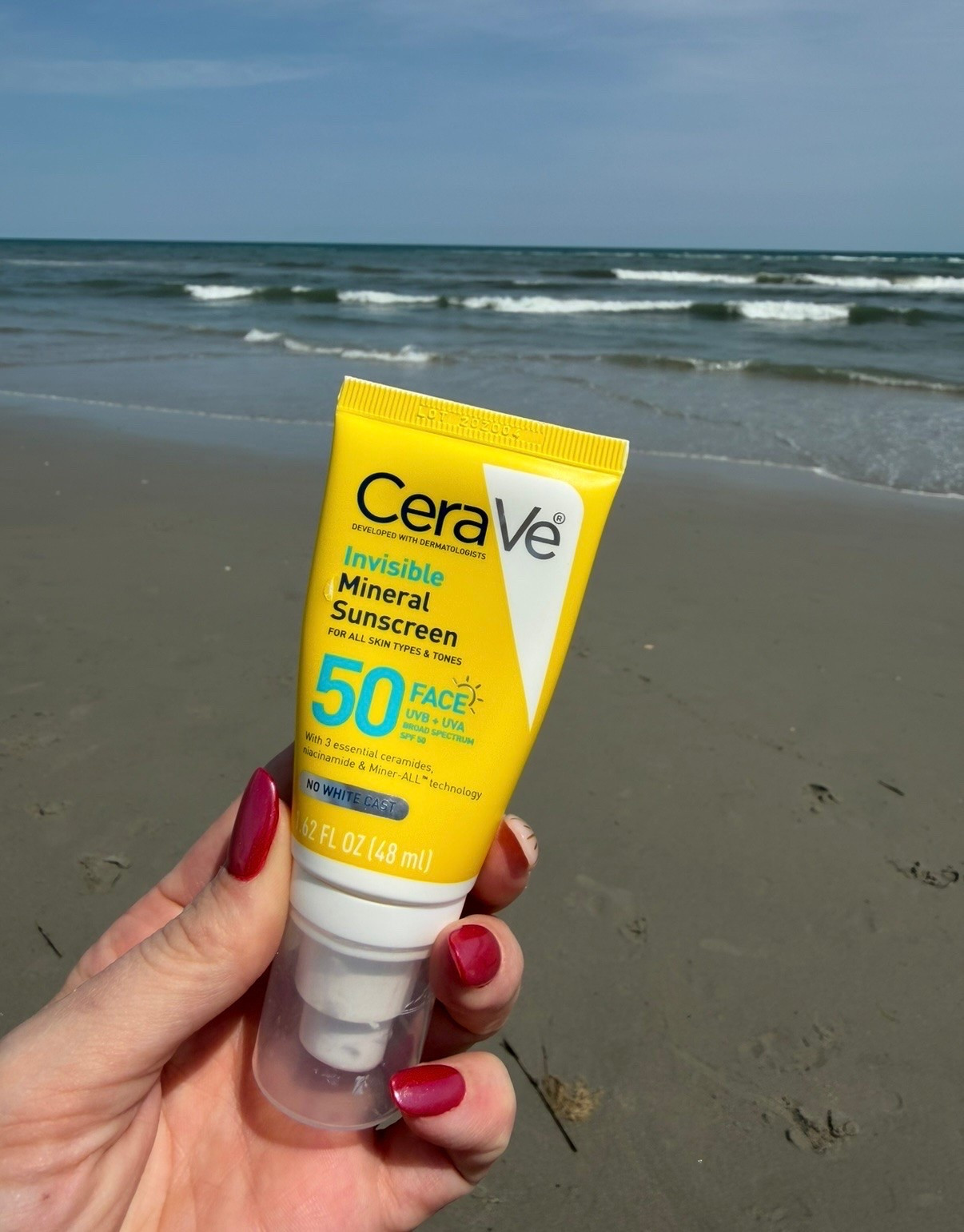 Beach bag essential ✔️☀️

A mineral SPF 50 that actually blends in without the dreaded white cast? Yes, please!!! - currently on sale for under $15 on Amazon!
I’ve been reaching for this CeraVe sunscreen because it’s lightweight, fragrance-free, and packed with ceramides + niacinamide to protect and support my skin barrier. The easiest step in my summer skincare routine & the perfect size for your beach bag 🏖️ 

#LTKsummer #LTKUnder15 #LTKUnder25 #CeraVe #MineralSunscreen #SPF50 #BeachEssentials #SummerSkincare #SensitiveSkin #SkincareRoutine #EverydaySPF #BeautyFinds #DrugstoreBeauty #vacationmusthave #beach #beauty

#LTKSaleAlert #LTKgrwm #LTKSwim
