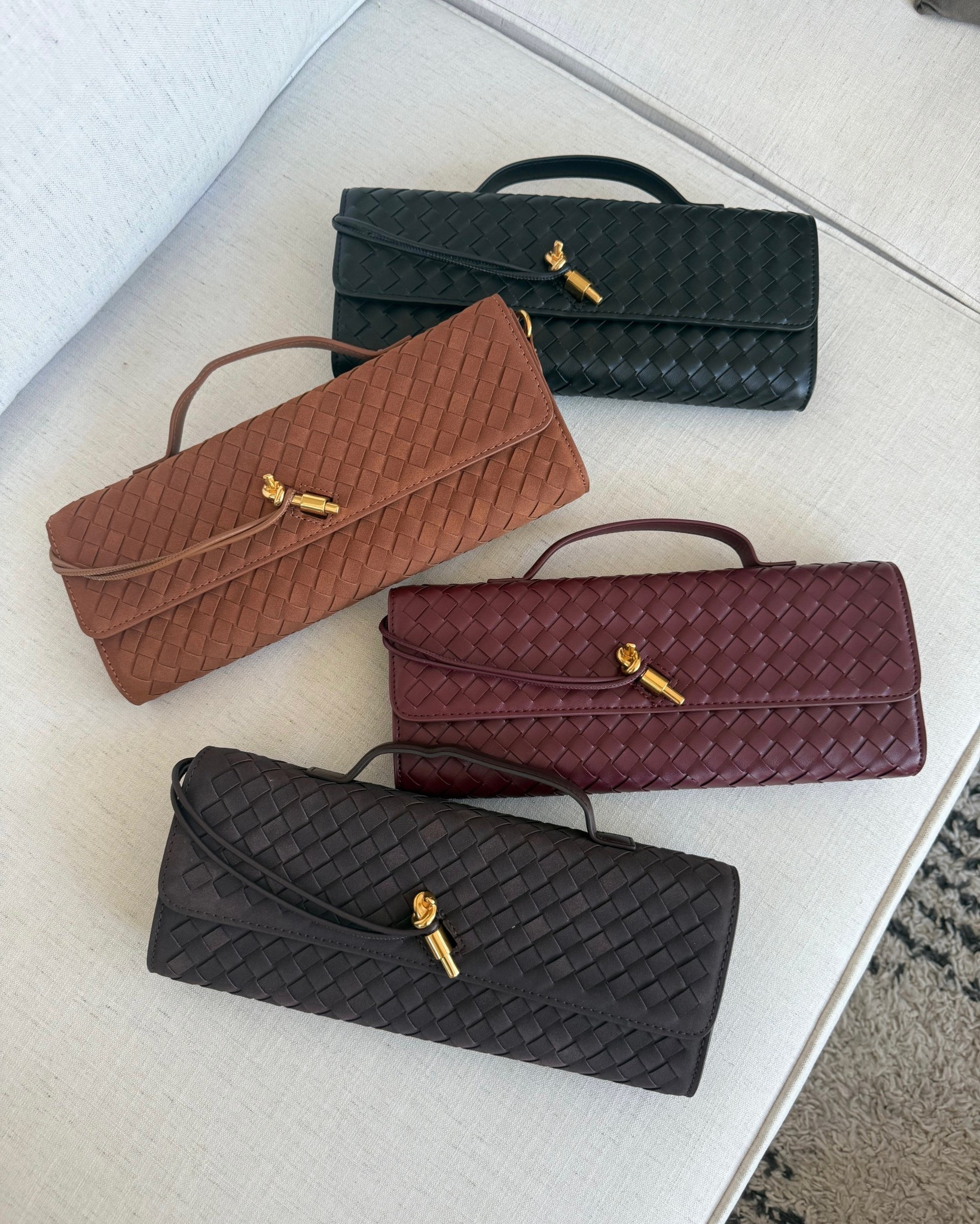 Look for less, favorite evening bag for fall


#LTKStyleTip #LTKItBag #LTKSeasonal