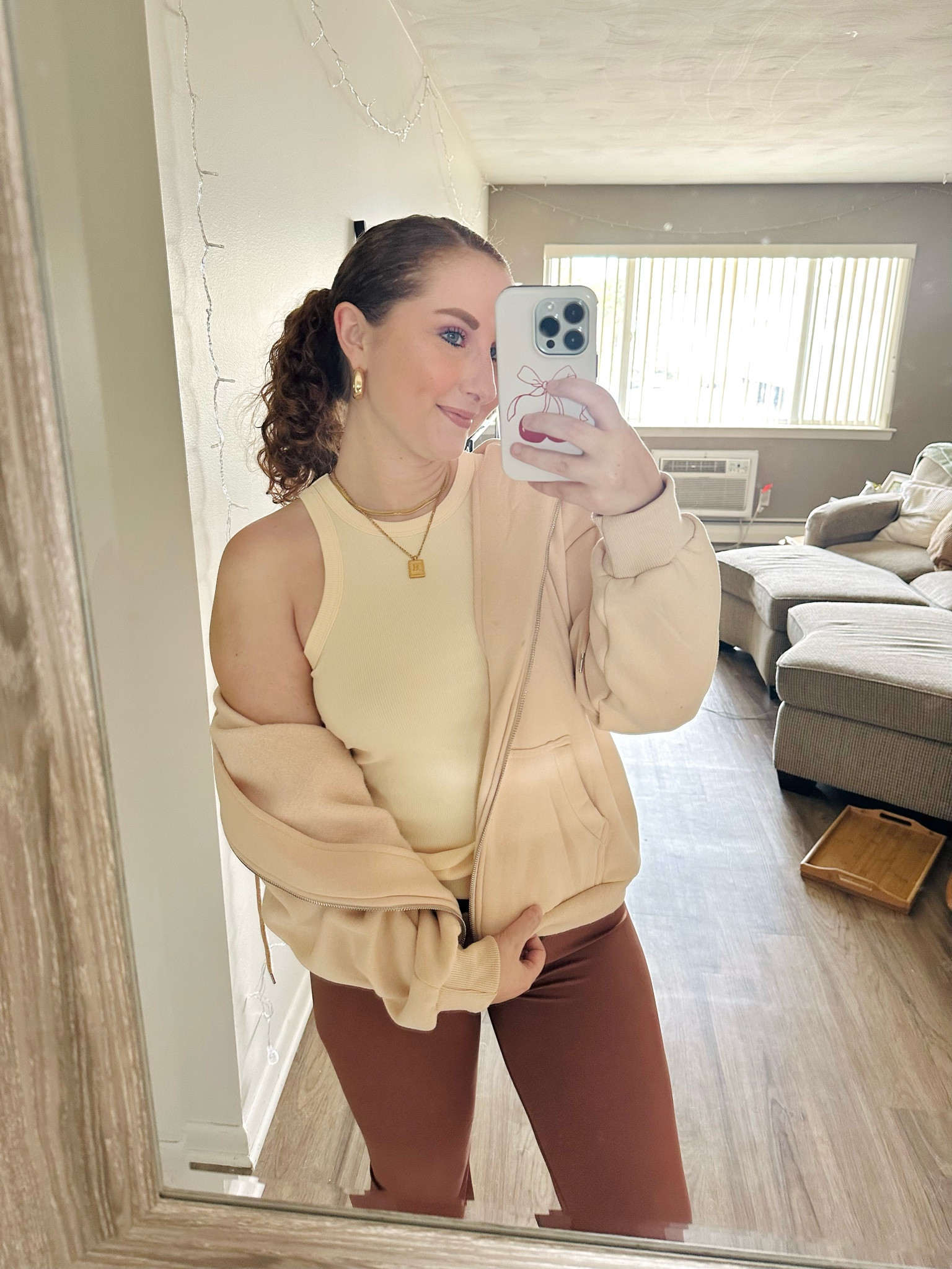 Cute & cozy outfit 🤎

#LTKbeauty #LTKstyletip