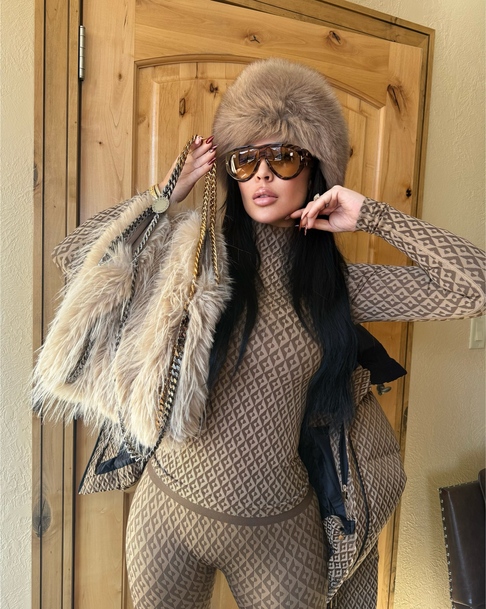 All-beige ski moment 🤍⛷️
Neutral, elevated, and cold-weather chic. I linked the exact vibe so you don’t have to hunt—everything is shoppable, curated, and ready to add to cart. No scrolling, just style.

#LTKSeasonal #LTKootd #LTKTravel