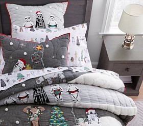 <em>Star Wars</em>™ Holiday Quilt & Shams | Pottery Barn Kids