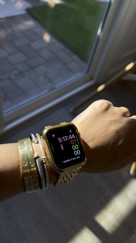 I’ve had my Apple Watch for YEARSSSS!!! It’s outdated but does all the things I personally need so I don’t feel the need to upgrade yet. 

I did want a little makeover though and LOVE this gold bracelet band I got for it! It was so easy to resize myself too 😍

#LTKActive #LTKstyletip #LTKGiftGuide