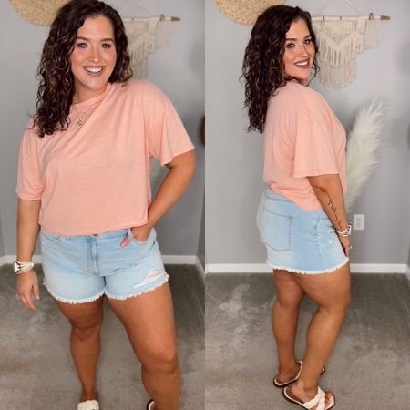 Midsize jean shorts try on haul from Target 🎯 
Size: 14
3.5” inseam, stretchy 
4/5 ⭐️
#shorts #jeans #denim #denimshorts #affordablefashion #springstyle #ootd #outfitinspo #casualoutfits #summerfashion #sandals #vacationoutfits 

#LTKstyletip #LTKSeasonal #LTKcurves