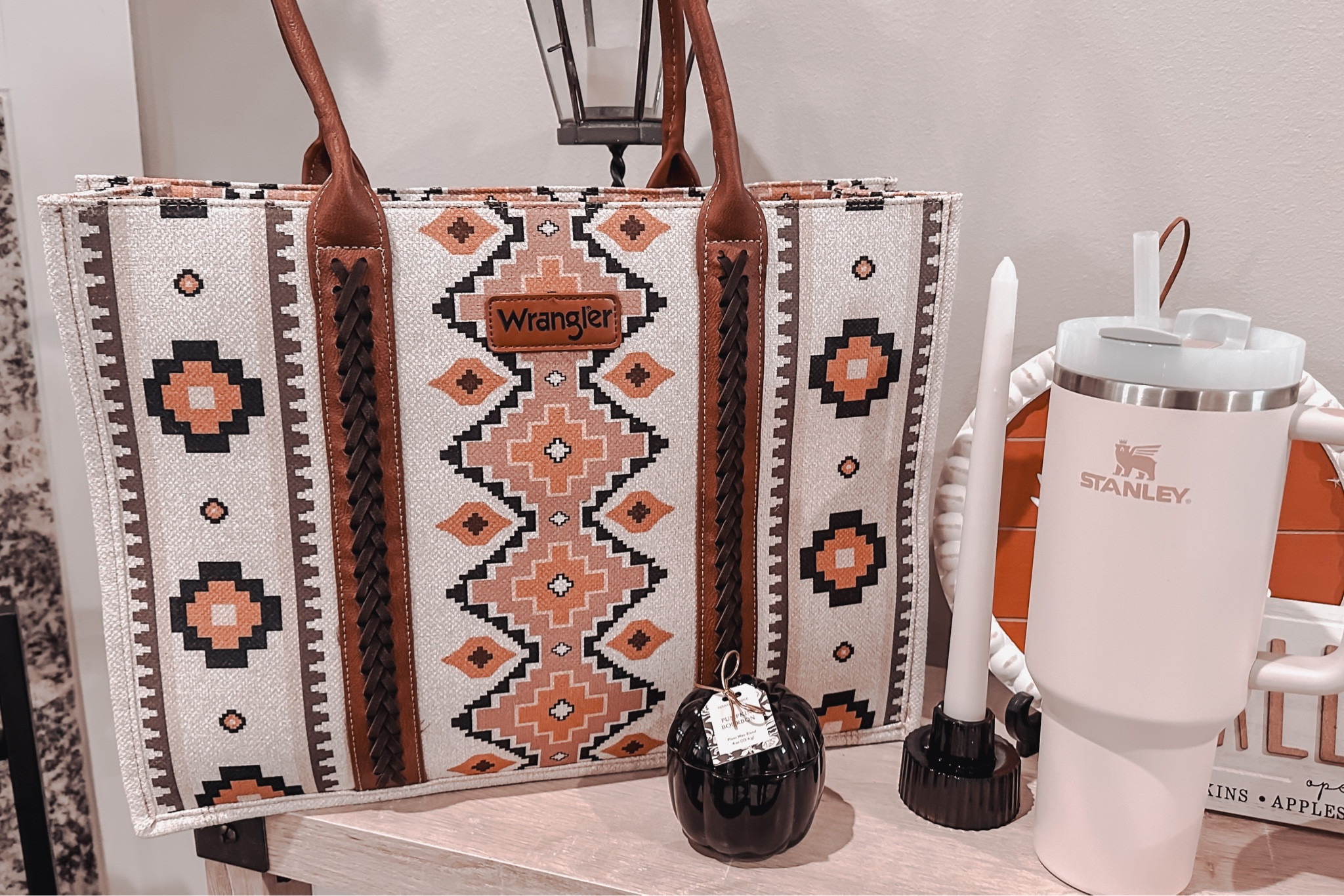 I am absolutely LIVING for this Wrangler tote! It also comes in blue! Perfect for fall outfits and fall decor! #falloutfits #fall #halloween #stanley #wranglertote #wranglerpurse

#LTKSeasonal #LTKHalloween #LTKfindsunder100
