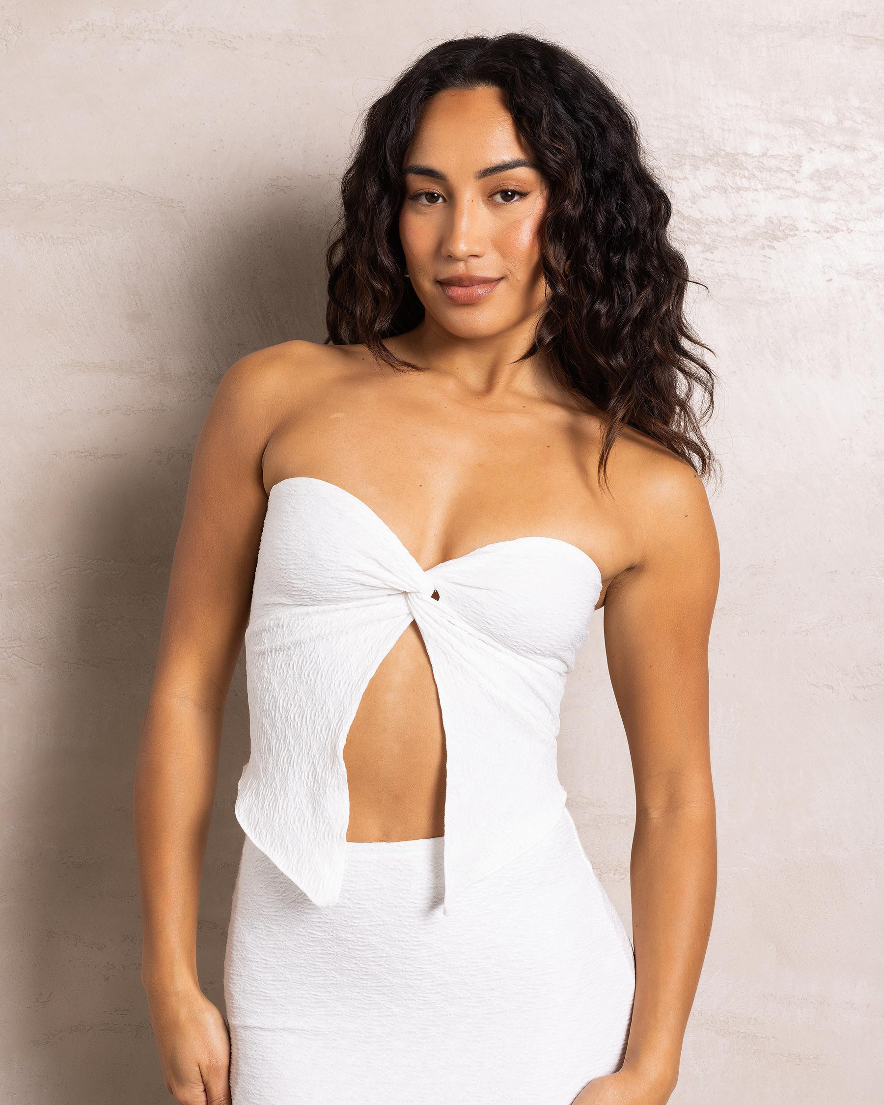 Mooloola Women's Bliss Twist Tube Top in White Size 8 | City Beach (US)