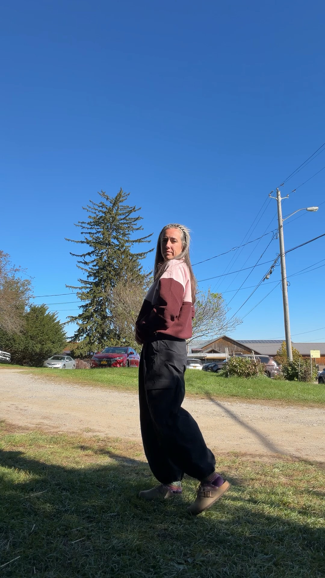 Friday #ootd for a crisp fall morning at the farm!