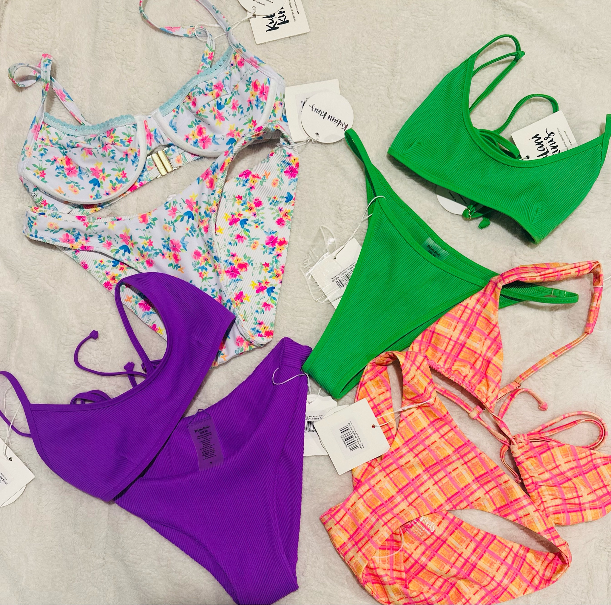 Give me all the color 🌈
#annafrey #swim #swimsuits #summer

#LTKswim
