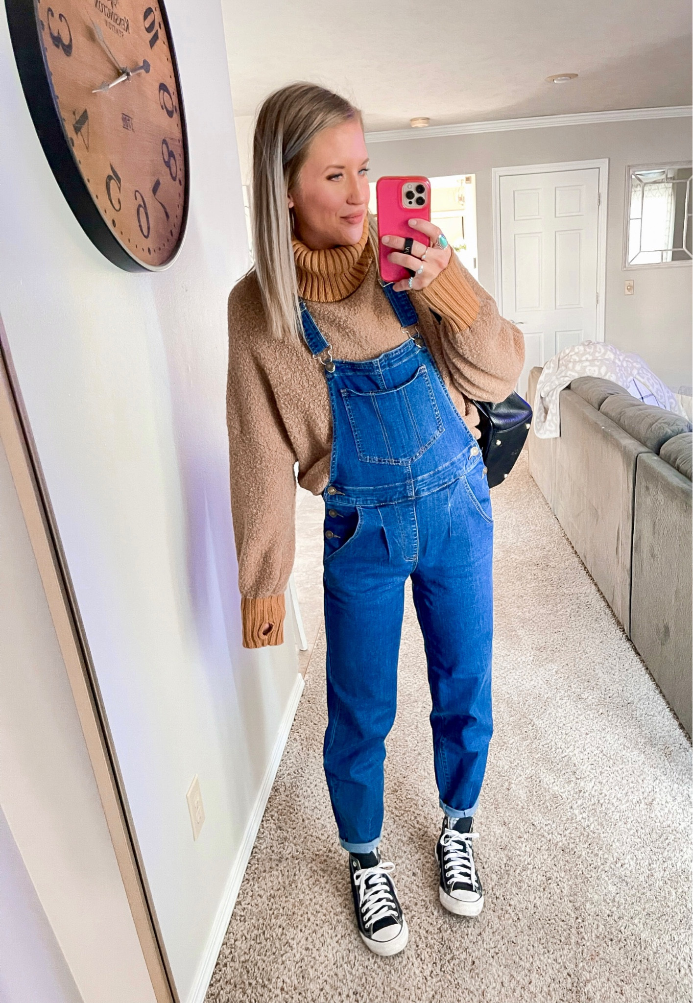 Overall Outfits are going to start becoming my new thing. Literally so versatile and multi seasonal. Multi use purchases are my favorite purchases 🫠🙌🏼🤎

#versatile #winterstyle #conversehightops #amazonfinds #ootd

#LTKstyletip #LTKSeasonal #LTKunder50