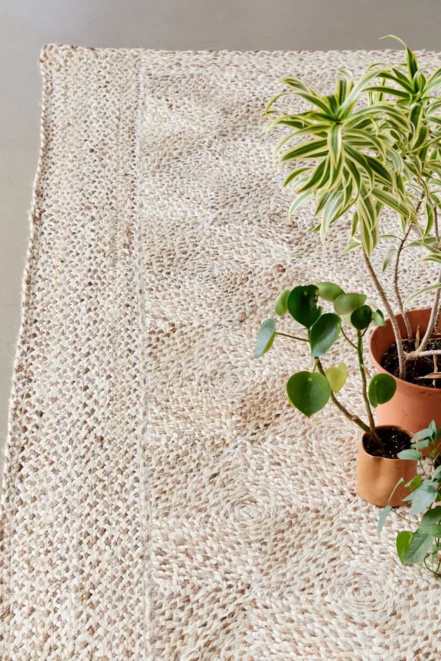 Claudia Woven Jute Rug | Urban Outfitters (US and RoW)