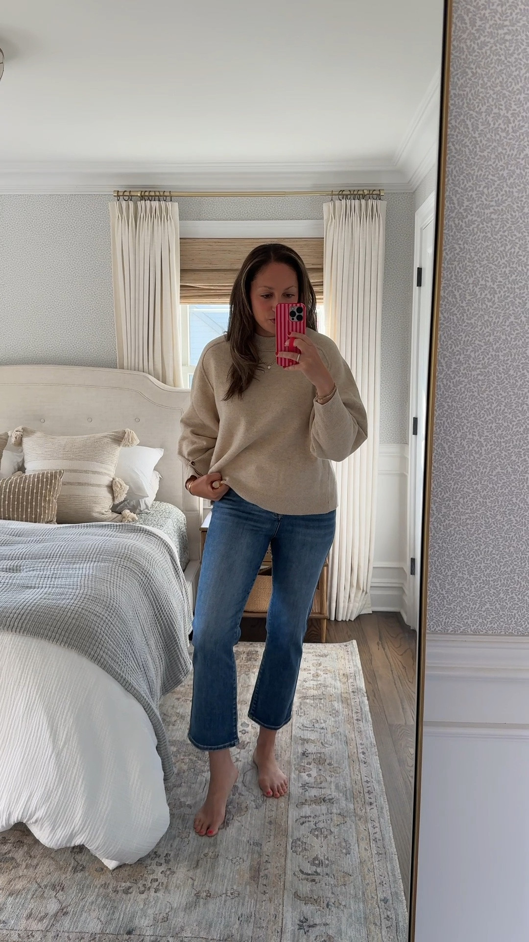 Friday OOTD! Loving these cropped jeans from Social Treads - so comfortable, flat tee ring and under $100! True to size. My necklace is back in stock and I’ve been wearing @Merit’s new lip liner (and gloss!!) on repeat all week 🙌🏻

#LTKBeauty #LTKootd #LTKgrwm