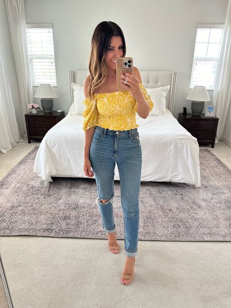 Cutest top on sale for $17 💛 


#targetfind #targetstyle #salealert #abercrombie #abercrombiejeans #jeans #outfitidea #springoutfit #springstyle #affordablestyle #outfitts

#LTKStyleTip #LTKFindsUnder50 #LTKOver40