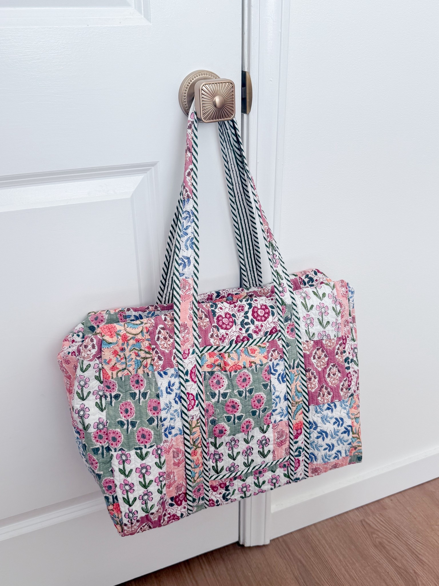 The cutest door knob that I just want to take so many photos of my bags on! 
Bag is from 520 South Boutique 

#LTKHome