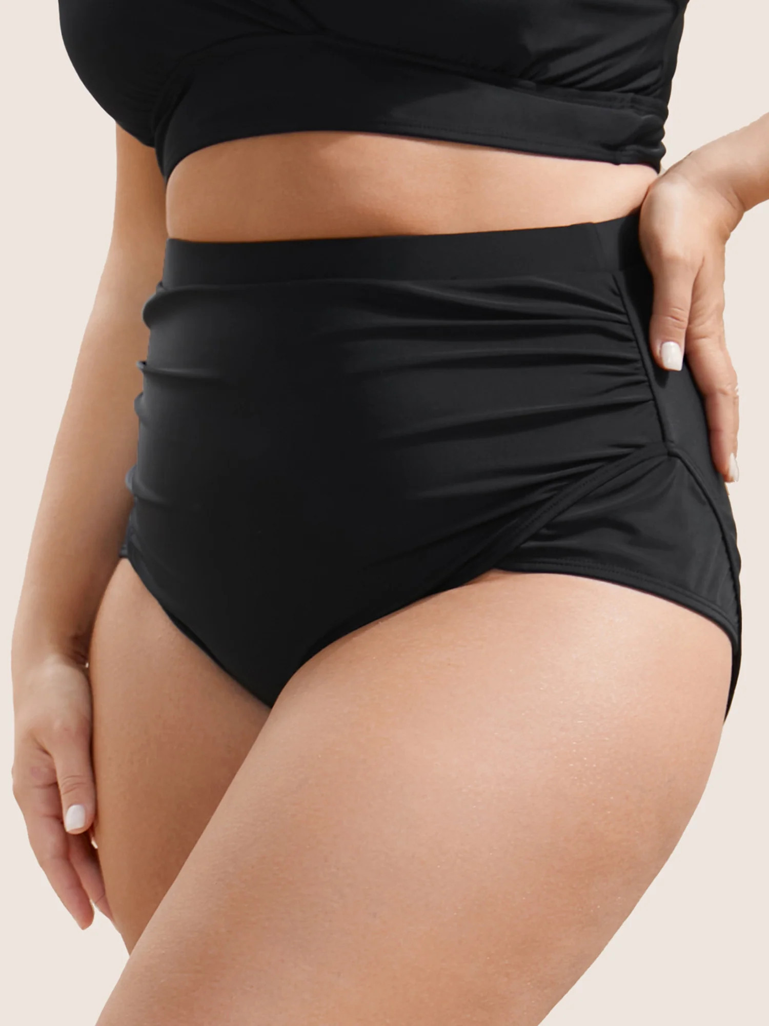 Plain Patchwork Ruched Swim Bottom | Bloomchic