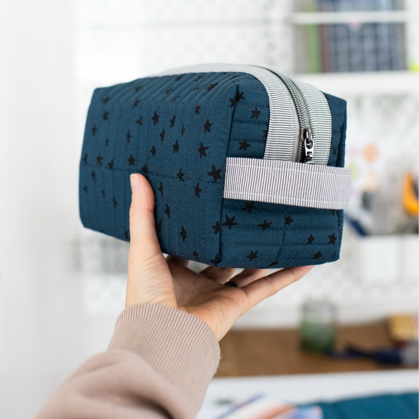 Holland Pouch by Center Street Quilts.  Here’s some zipper tape options! 