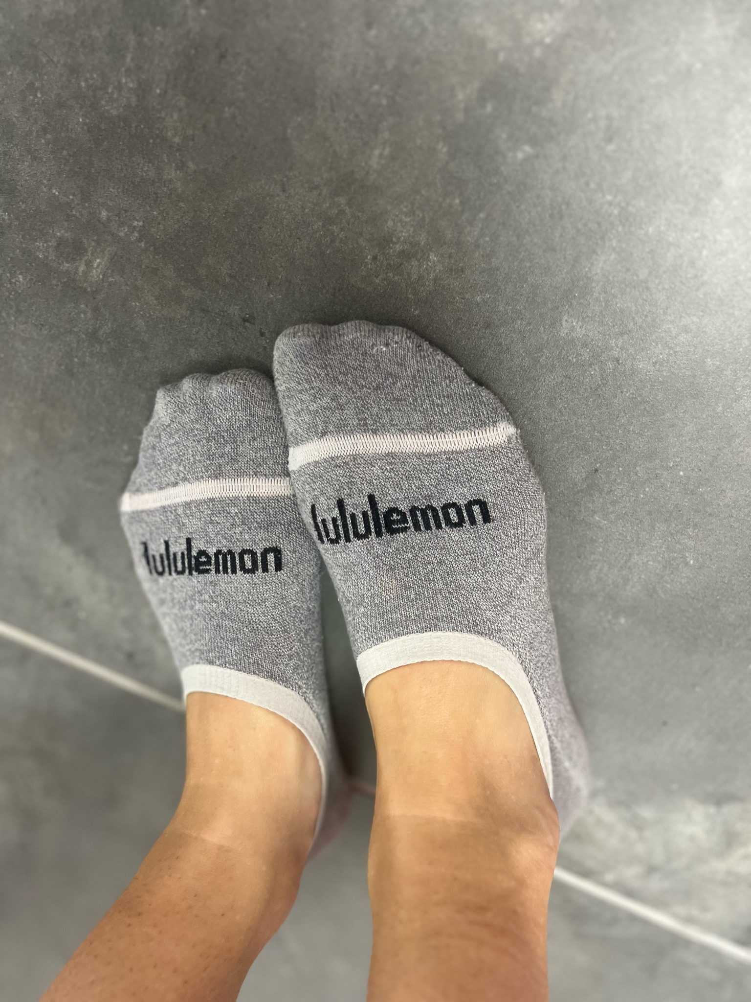 Lululemon has the BEST no show socks! Shop below ⬇️⬇️

#LTKFindsUnder50 #LTKSummerSales #LTKSaleAlert