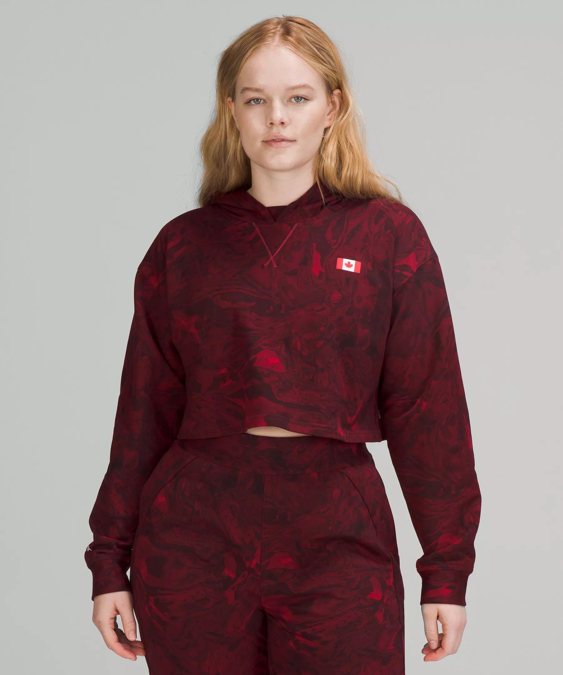 Team Canada All Yours Cropped Hoodie COC Logo | Lululemon (CA)