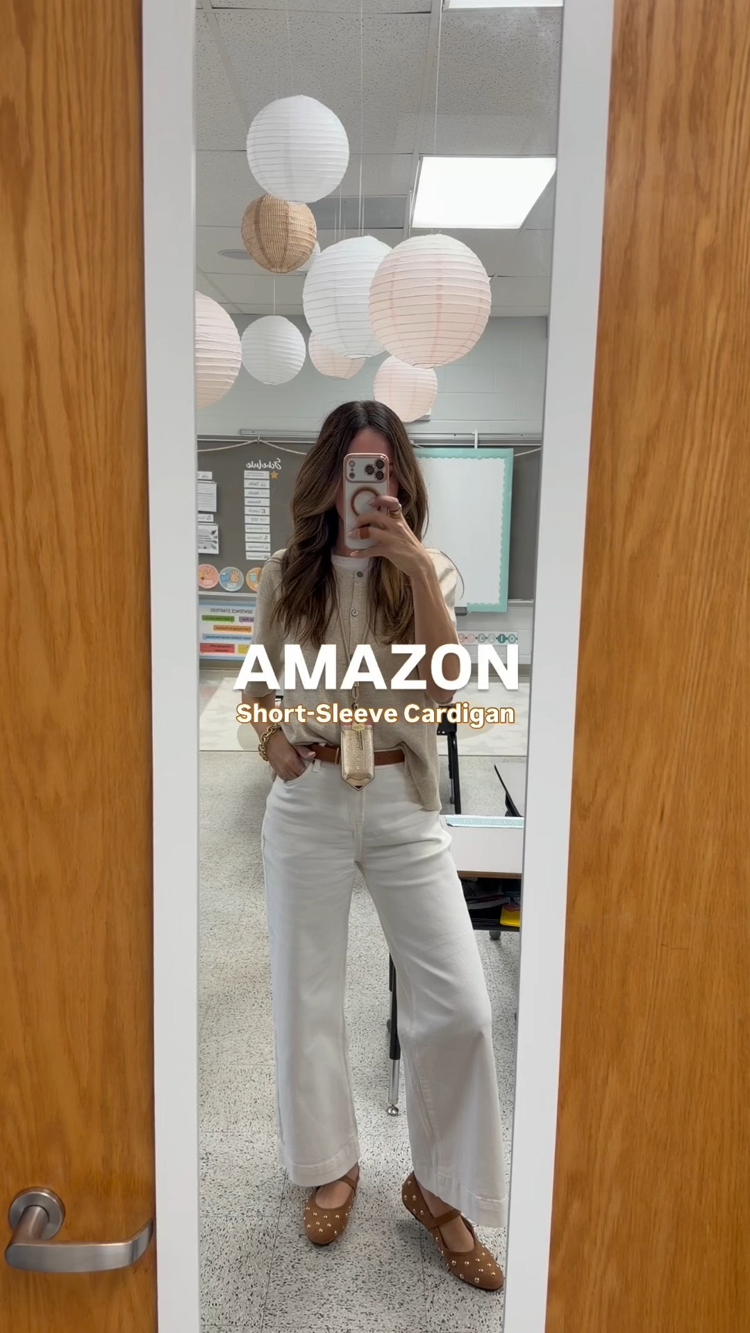 Teacher spring staple 🌿 Short-sleeve cardigan I wear on repeat

Teacher OOTD, short-sleeve cardigan, white denim, white jeans, teacher outfit


#LTKSeasonal #LTKWorkwear #LTKootd