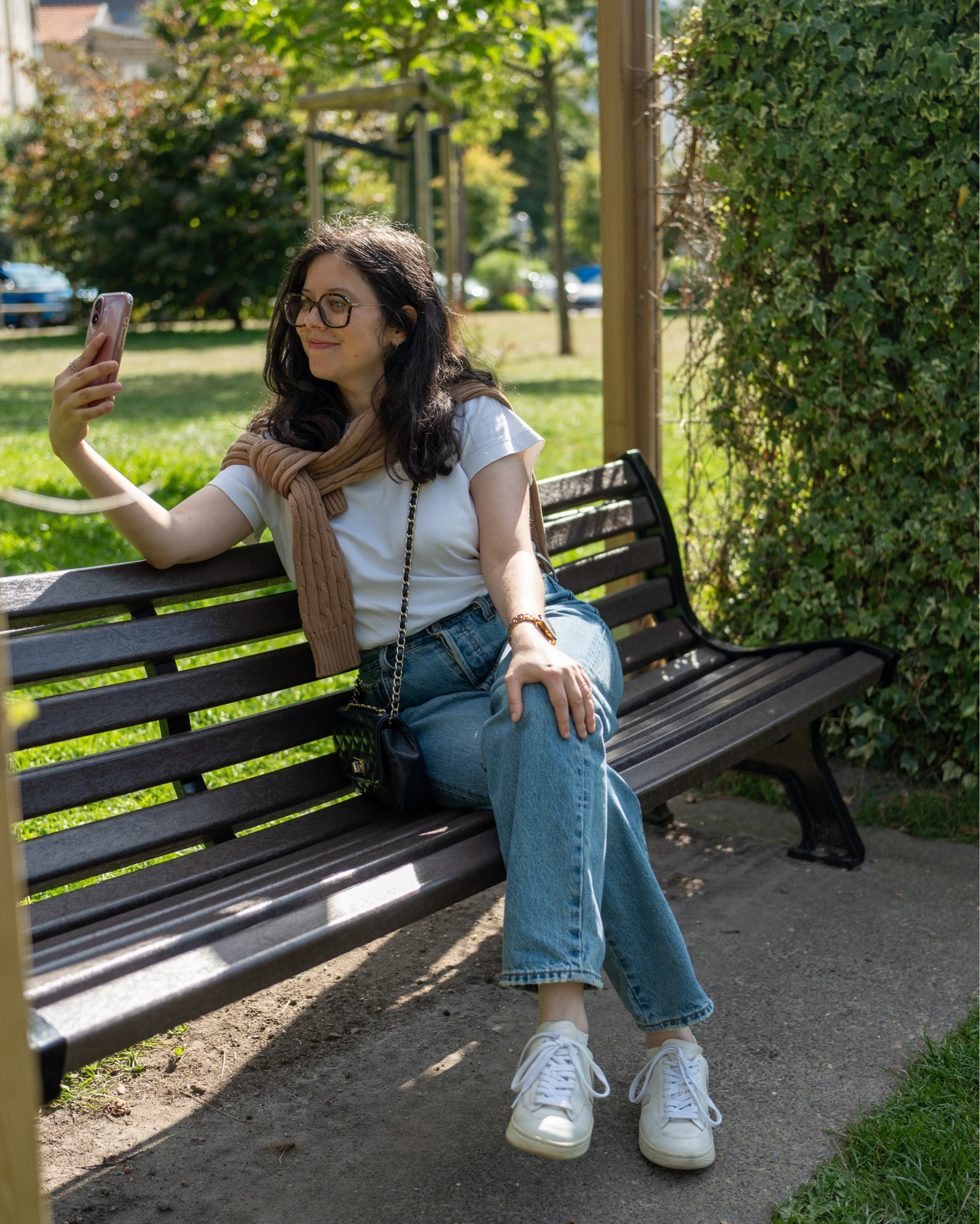 Les vacances approchent… et la préparation de la valise avec. ☀️
L’année dernière, j’avais choisi d’emporter uniquement des pièces faciles à associer pour créer un maximum de looks.
Je te partage toutes les tenues que j’ai portées pendant ce séjour. J’espère qu’elles t’inspireront pour préparer ta prochaine valise.

Au fait, quel look tu glisserais dans ta valise ?

Ma robé préférée 😻 (je crois que vous l’aimez aussi)

Le look du défi mode qui vous a le plus plu 😏

Toujours vous proposer des looks avec des maillots de bain (ce n’est pas un look de vacances sans look de maillot 🙈)

Mon look pour un mariage ☺️ j’ai adoré 🥰 

Marinière + bermuda = le look parfait pour la Bretagne 

Le look que je porte aujourd’hui 😉

Chemise + short = le combo élégant parfait pour aller bosser (à condition de bien choisir la matière de sa chemise)

#LTKsummer #LTKstyletip #LTKmodest