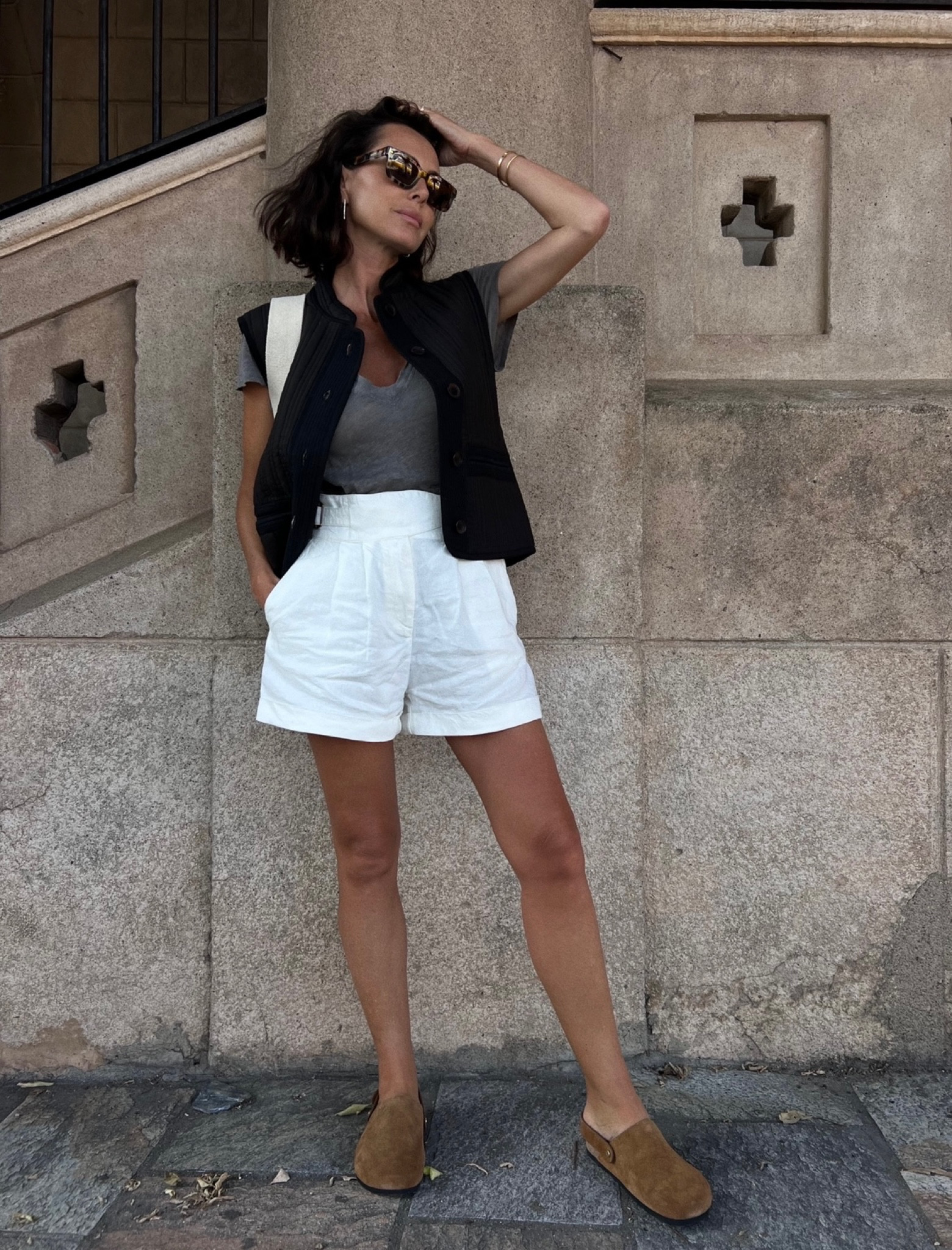 Le short en lin et les sabots parfaits pour l’été ☀️ 

#LTKSeasonal #LTKunder100 #LTKeurope