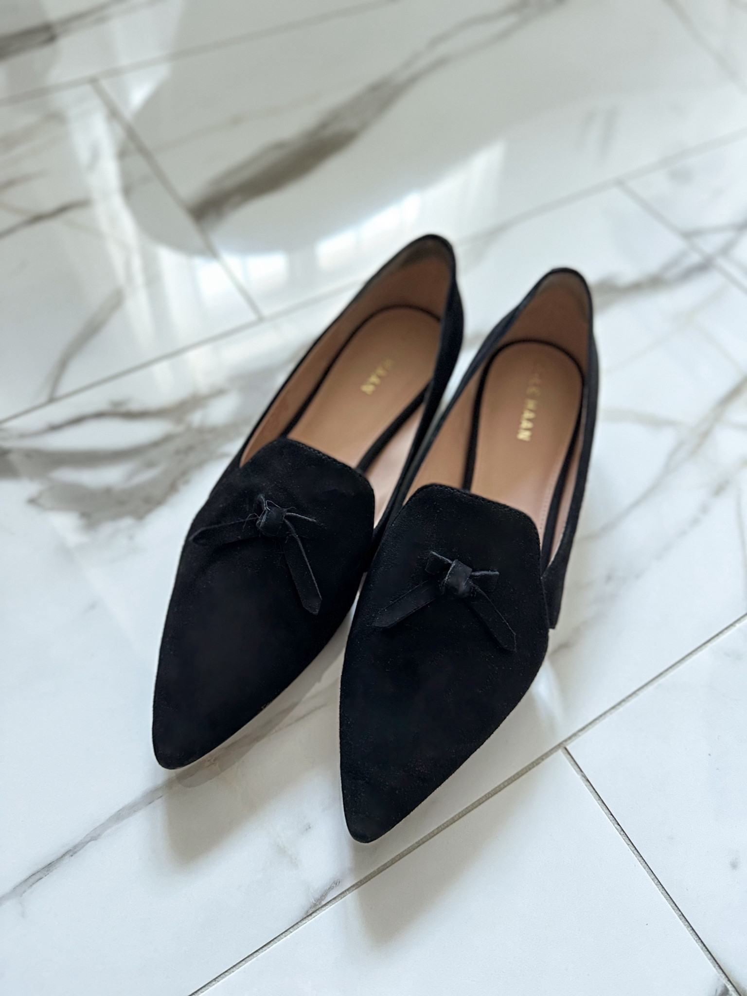 Black suede with a bow 🖤
TTS. I have them in 8.5.
 A perfect comfortable fit. 
Comes in 4 other color options. 

#LTKfindsunder100 #LTKshoecrush #LTKparties