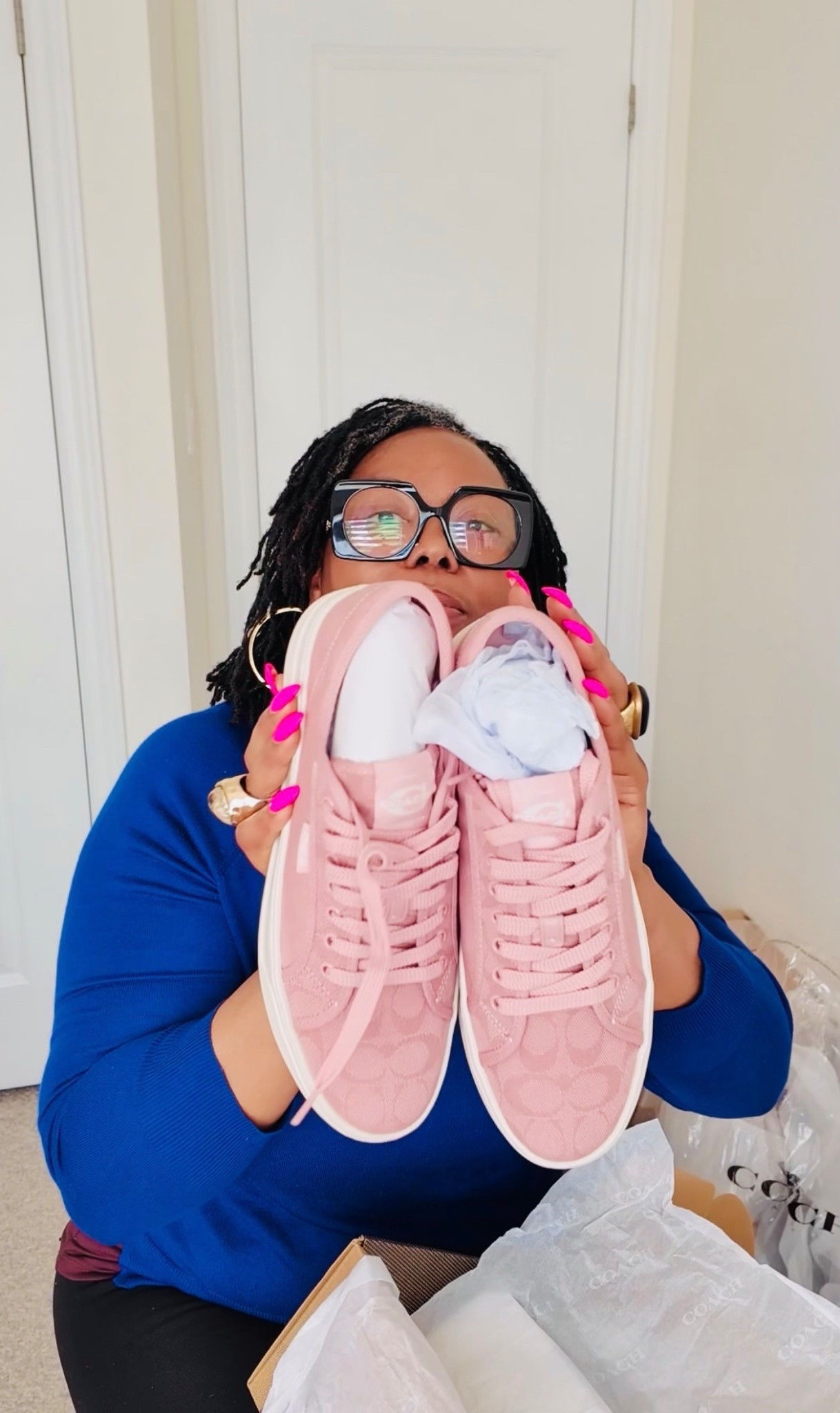 The prettiest pink sneakers 👟 👟 I’ve ever seen and they are so comfortable as well

#LTKstyletip