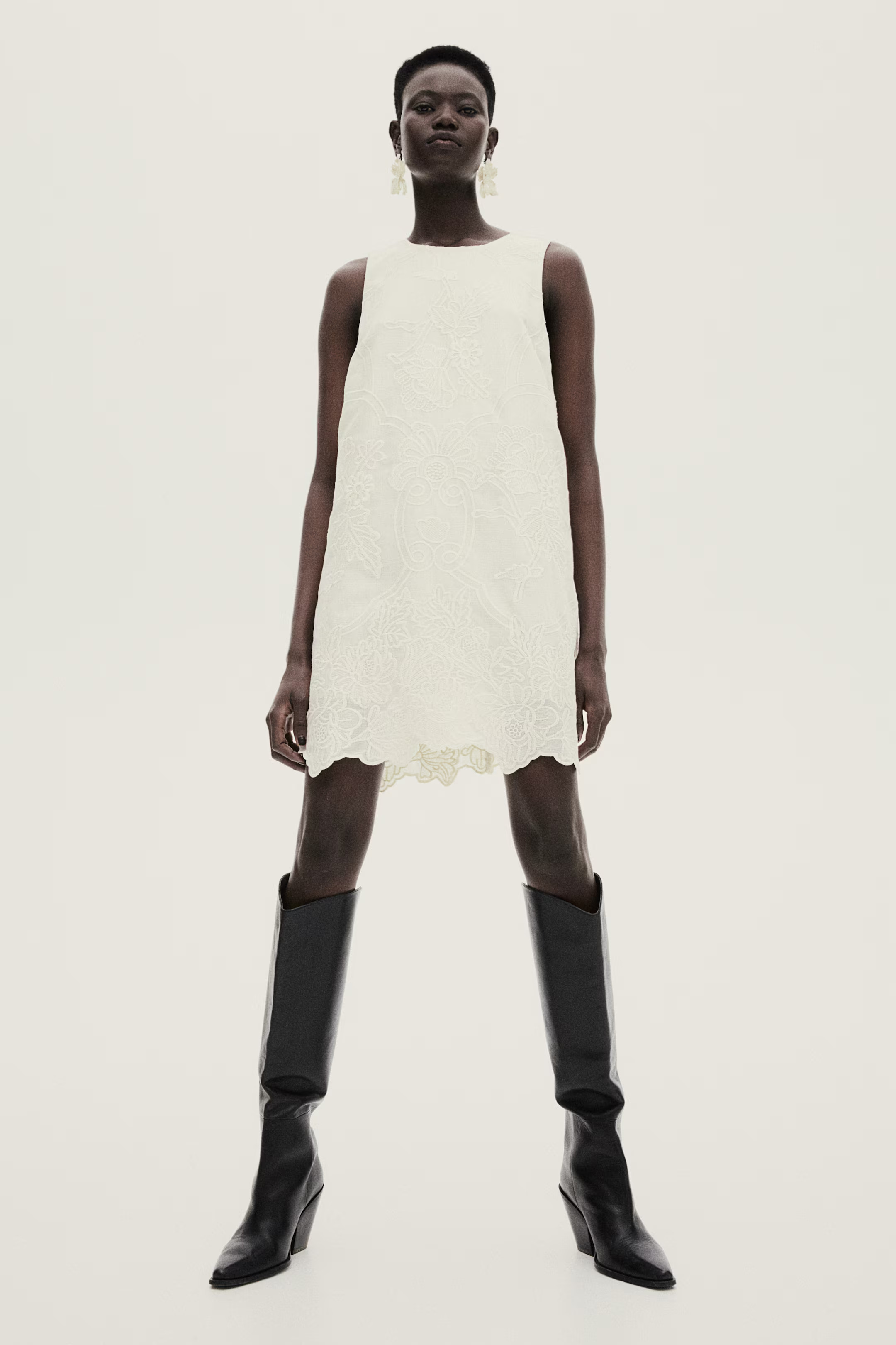 Besticktes Etuikleid | H&M (DE, AT, CH, NL, FI)