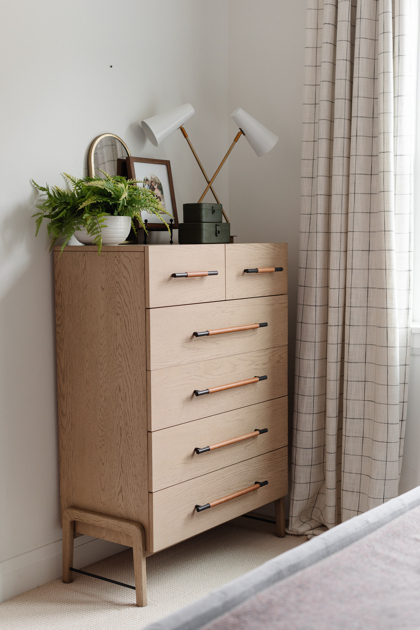 The perfect kids room dresser! 


Dresser, light wood dresser, kids room, kids bedroom, kids room ideas, boys bedroom