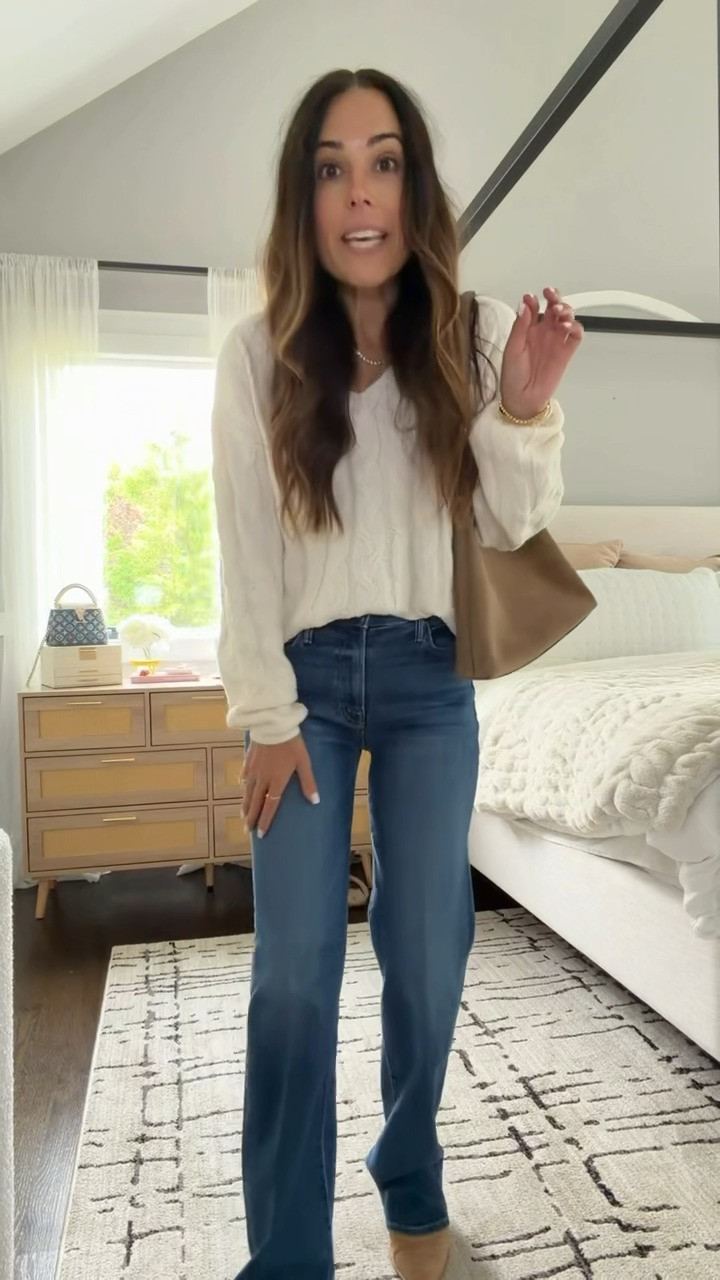 Mother jeans are just so good! These are a bootcut stretchy fit! Love the wash and everything about these 👏🏼

#LTKSaleAlert #LTKSeasonal #LTKOver40