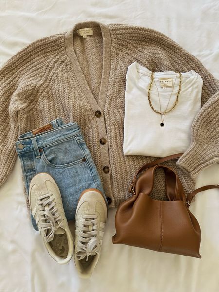 Spring outfit, cardigan, sweater, jeans, flats



#LTKSeasonal #LTKstyletip