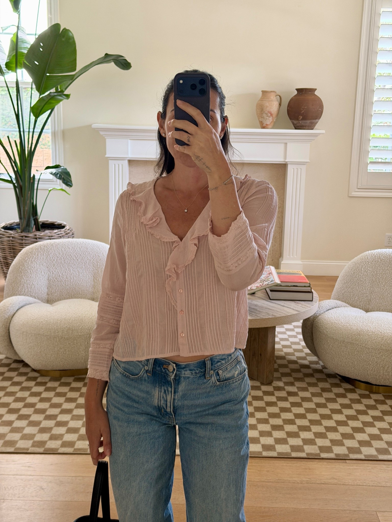 Such a beautiful top 
Size small
Denim 26 

#LTKOver40 #LTKFestival #LTKSeasonal