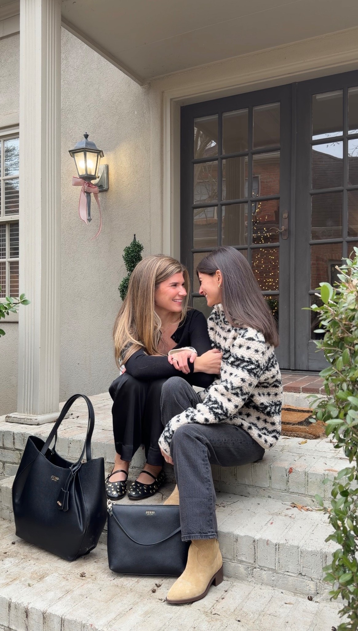 The Amorette 2-in-1 Tote, perfect for any occasion 🖤 @Guess  #ad #GUESSPartner
