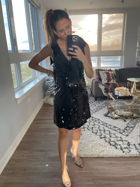 Holiday dress that is so slimming & flattering!! Wearing a size medium - 36 weeks pregnant here! 

sequins dress, nye dress, bump friendly holiday look, holiday outfit, holiday party outfit 

#LTKSeasonal #LTKbump #LTKHoliday