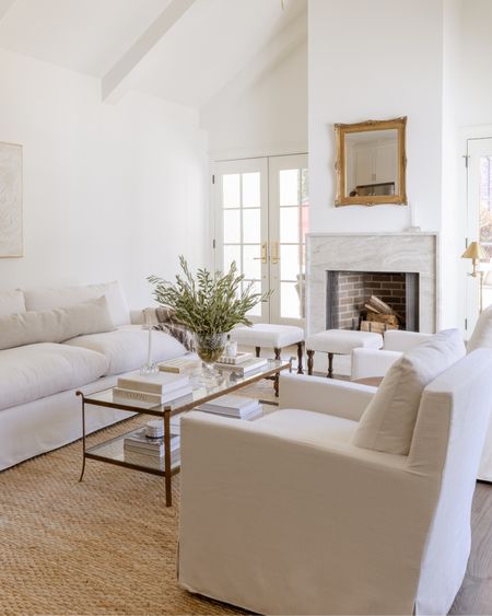 Light and neutral living room decor and furniture 

#LTKhome