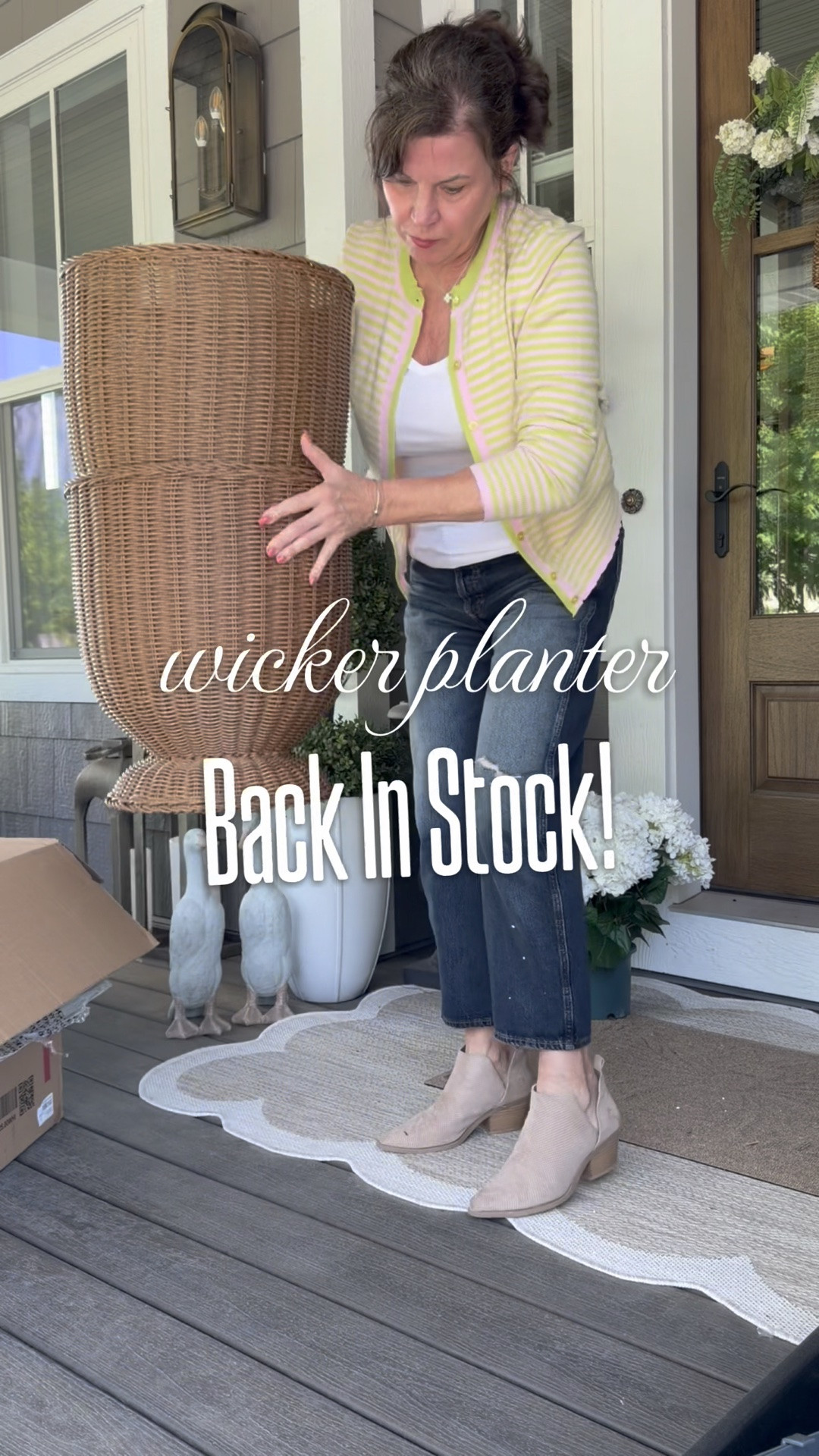 Oh it’s so pretty!! And large! This gorgeous planter is back in stock and only $40! Grab it now! It’ll be so pretty for holiday trees as well. 


Wicker planter, rattan planter, outdoor planters

#LTKHome #LTKSeasonal #LTKSaleAlert