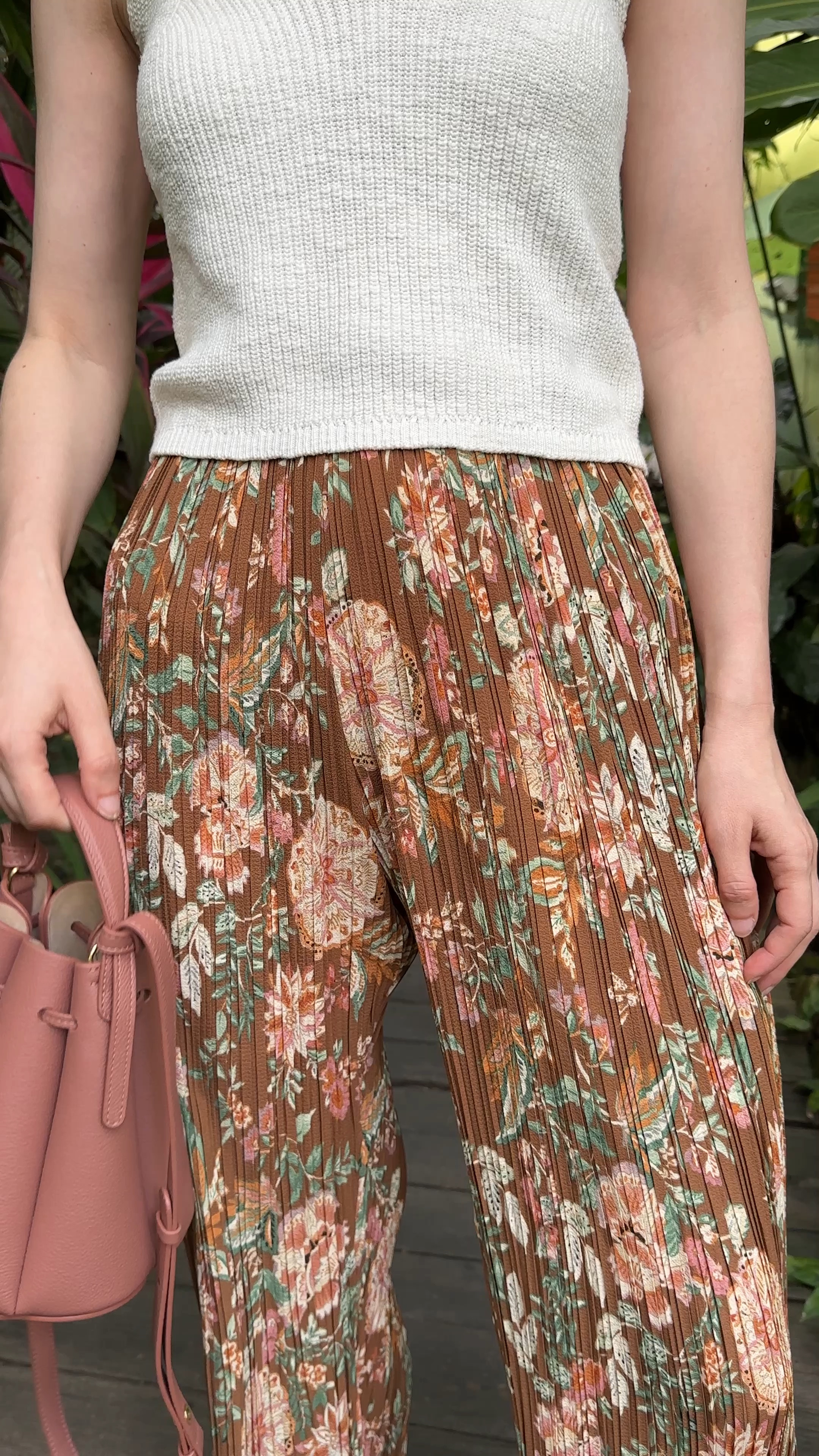 Favorite easy breezy everyday long floral pants ✨🙌