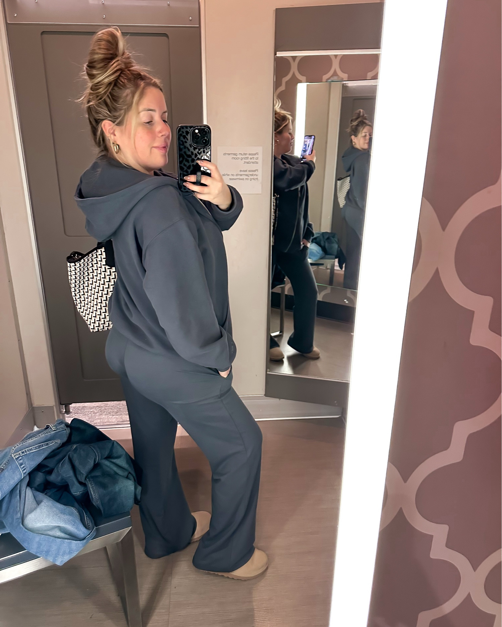 Viral BBL sweatpant are a must have! 

#LTKootd #LTKFindsUnder100 #LTKGiftGuide