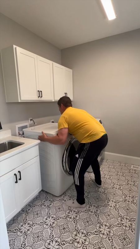 Laundry room spring deep clean 🌿 this is a must because how often are we cleaning BEHIND the washer and dryer?! So satisfying! 🙌


#cleanwithme #cleaningmotivation #deepcleaning #springcleaning #deepclean #laundryroom 

#LTKHome #LTKVideo #LTKFindsUnder50