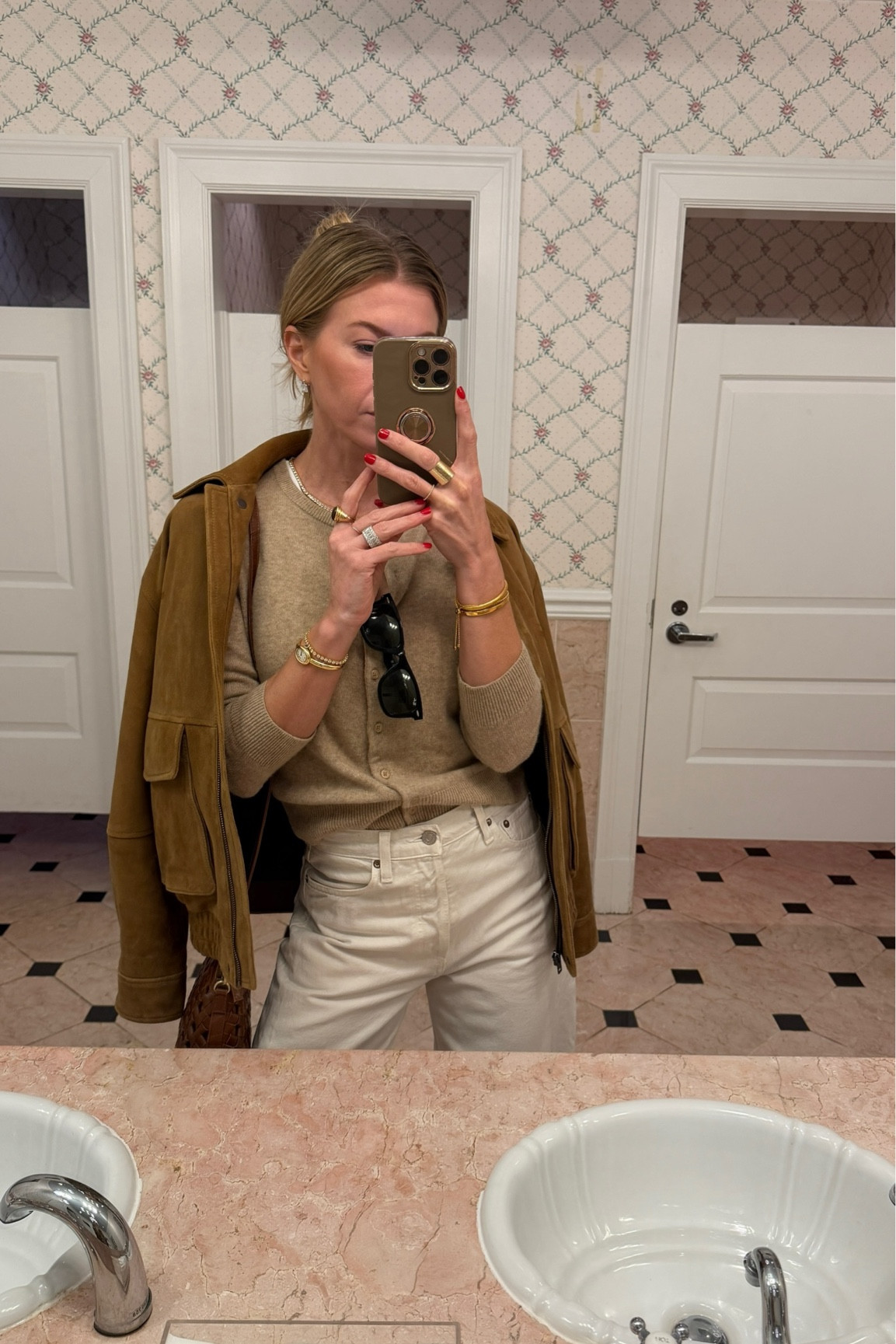 Weekend getaway OOTD!
Denim: run TTS, wearing size 25
Cardigan: runs big, wearing size XS
Jacket: runs slightly oversized, wearing size small

#LTKdayinmylife #LTKSeasonal #LTKootd